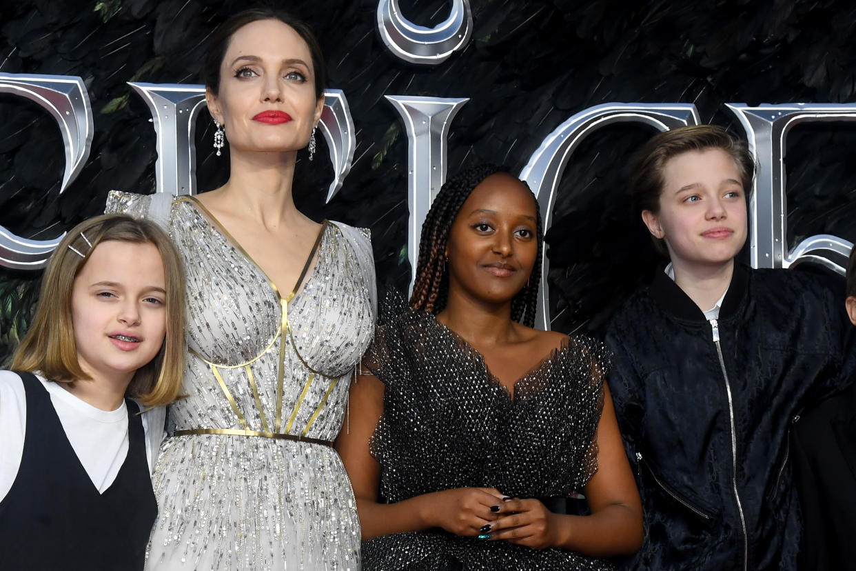 LONDON, ENGLAND - OCTOBER 09: Angelina Jolie with children Vivienne Marcheline Jolie-Pitt, Zahara Marley Jolie-Pitt and Shiloh Nouvel Jolie-Pitt attend the European premiere of "Maleficent: Mistress of Evil" at Odeon IMAX Waterloo on October 09, 2019 in London, England. (Photo by Dave J Hogan/Getty Images)