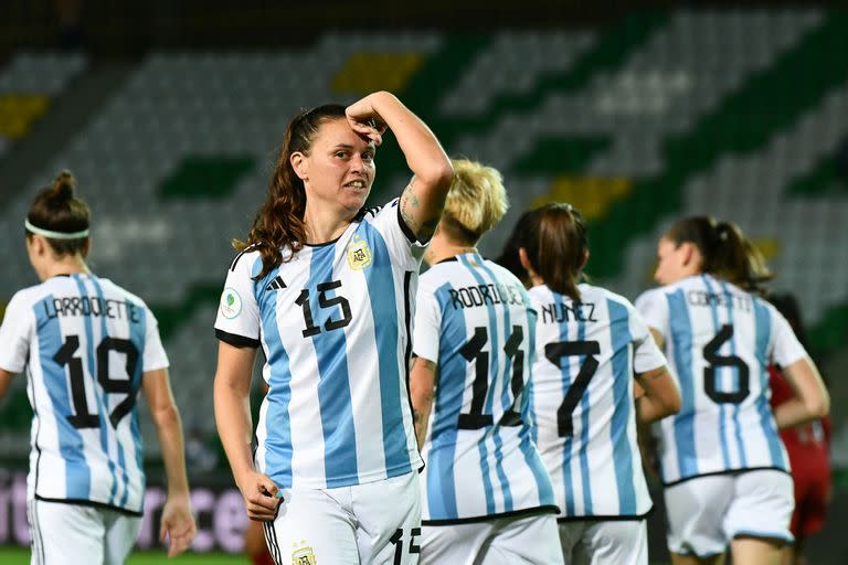 Florencia Bonsegundo marcó en la goleada 4 a 0 ante Perú y busca seguir dándole jerarquía a la Argentina en la copa.