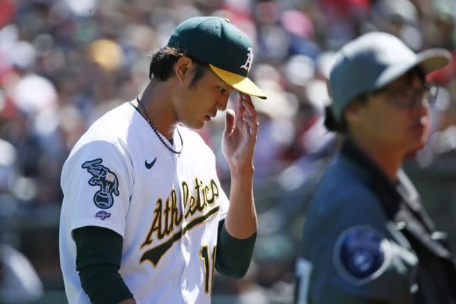 運動家日籍投手藤浪晉太郎在第3局退場。（美聯社）