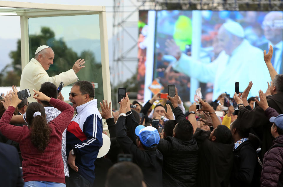 FOTOS: El Papa y su primer gran evento de masas en Colombia