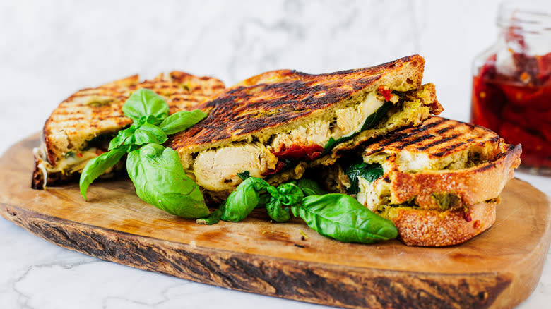 chicken pesto panini