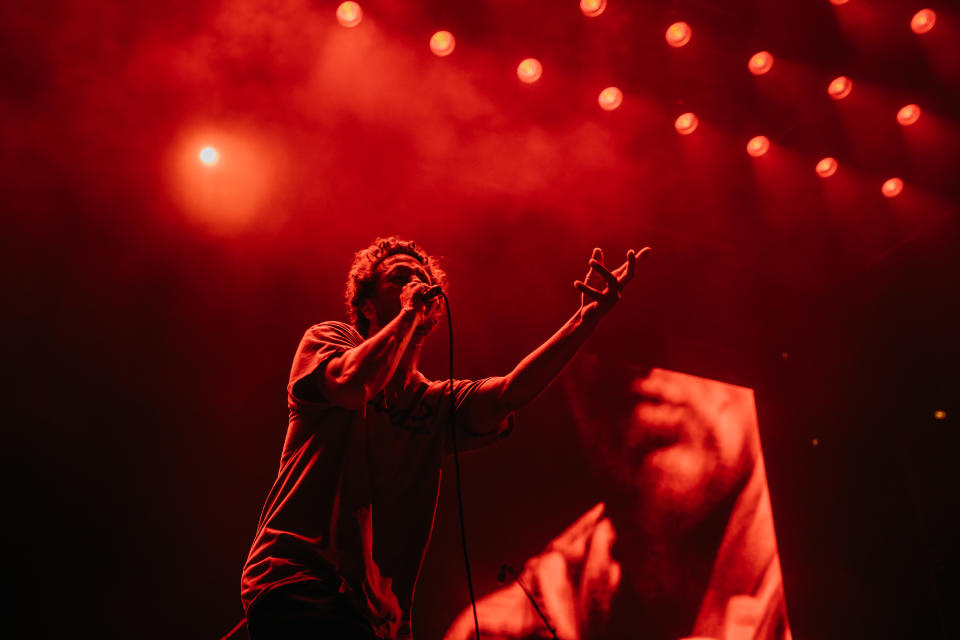 Miembros de Rage Against the Machine se presentan en el United Center, en Chicago, el 11 de julio de 2022. (Jamie Kelter Davis/The New York Times).
