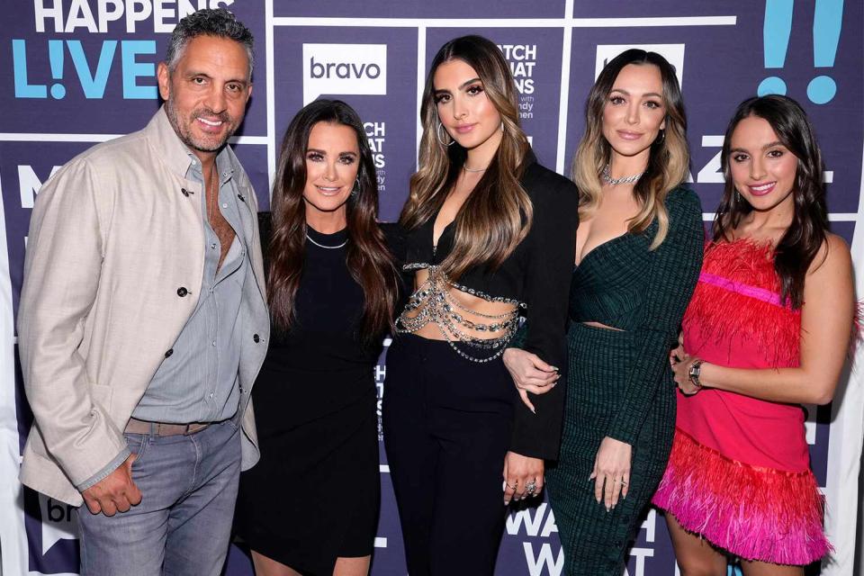 WATCH WHAT HAPPENS LIVE WITH ANDY COHEN -- Episode 19084 -- Pictured: (l-r) Mauricio Umansky, Kyle Richards, Sophia Umansky, Farrah Aldjufrie, Alexia Umansky