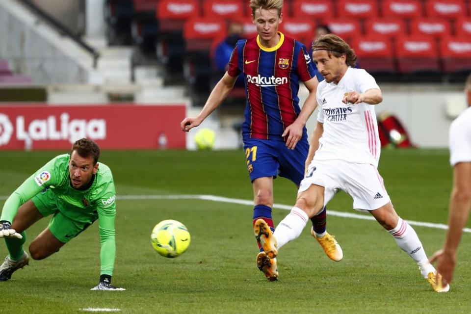 Luka Modric scores Real Madrid’s third goal.