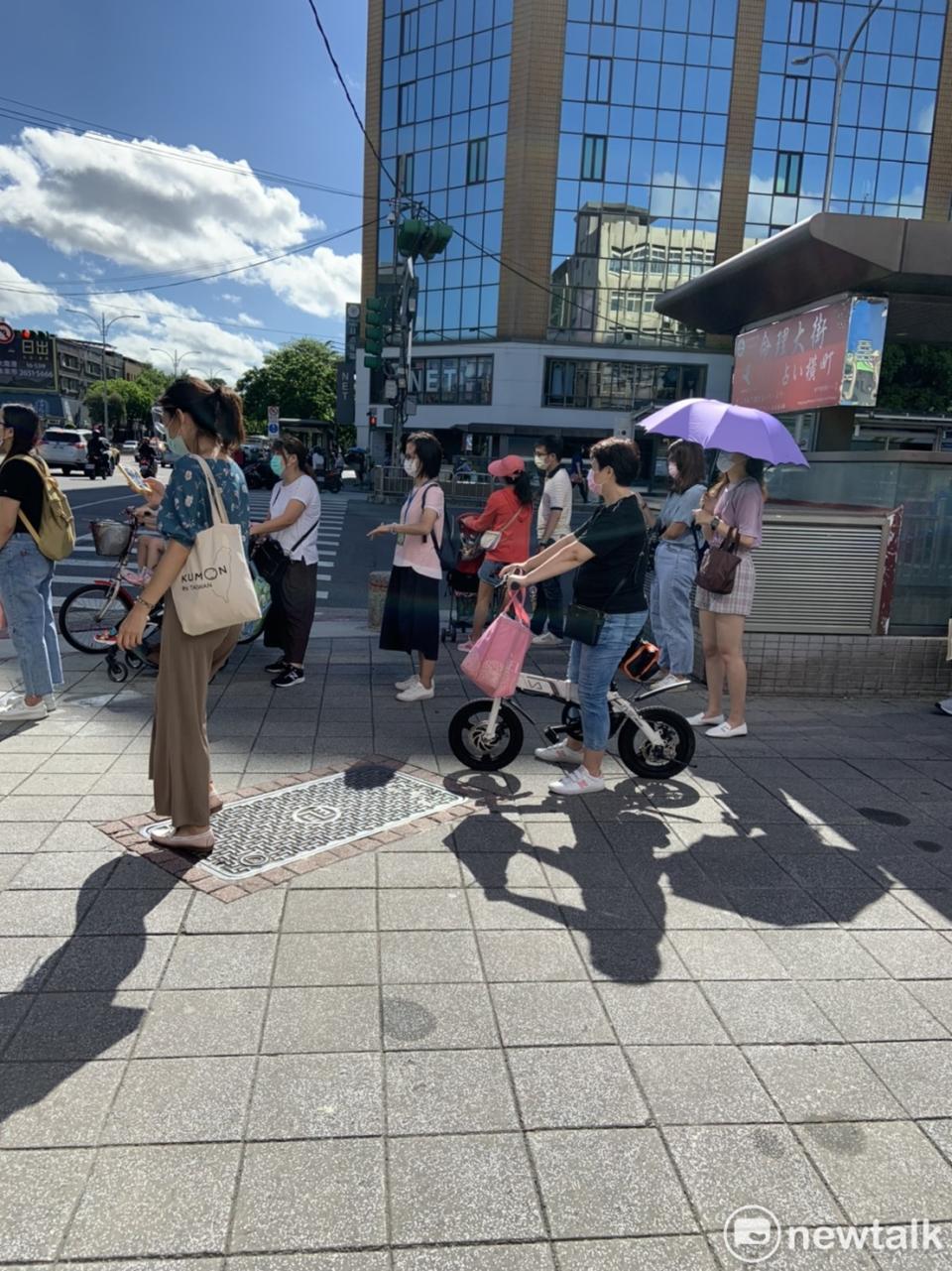 今日天氣炎熱，中央氣象局發布高溫特報（資料照）。   圖：張家寧／攝