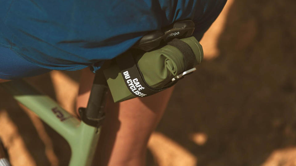 Details on the Café du Cycliste Tool Bag