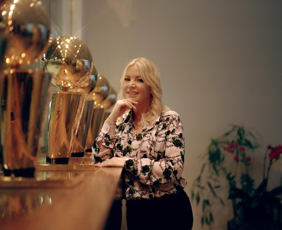 Jeanie Buss, la dueña mayoritaria de los Lakers de Los Ángeles, en Los Ángeles, el 8 de diciembre de 2020. (Tracy Nguyen/The New York Times)