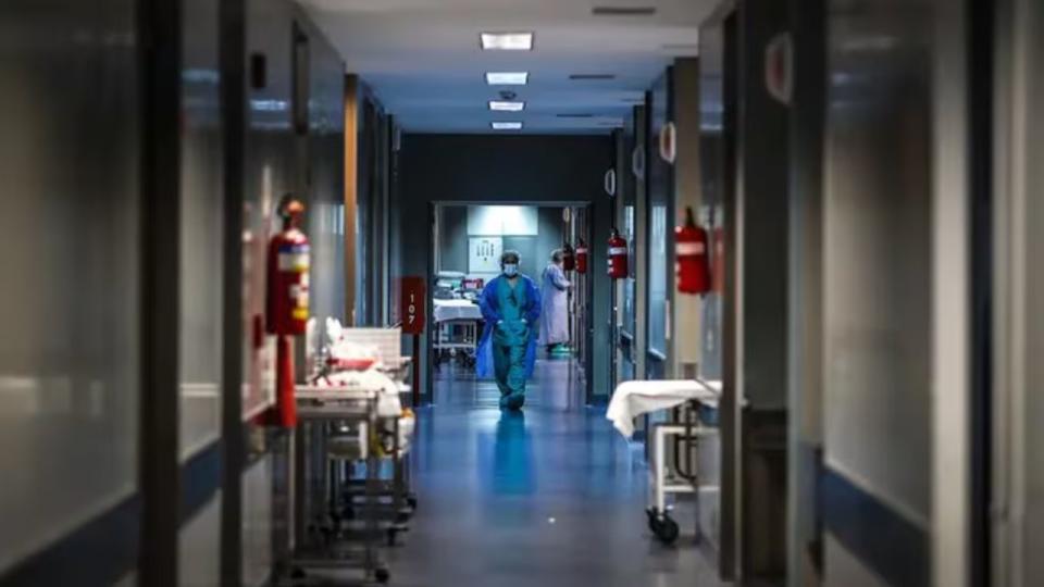 Los hospitales atenderán con un cronograma de emergencia y se pospusieron operaciones programadas
