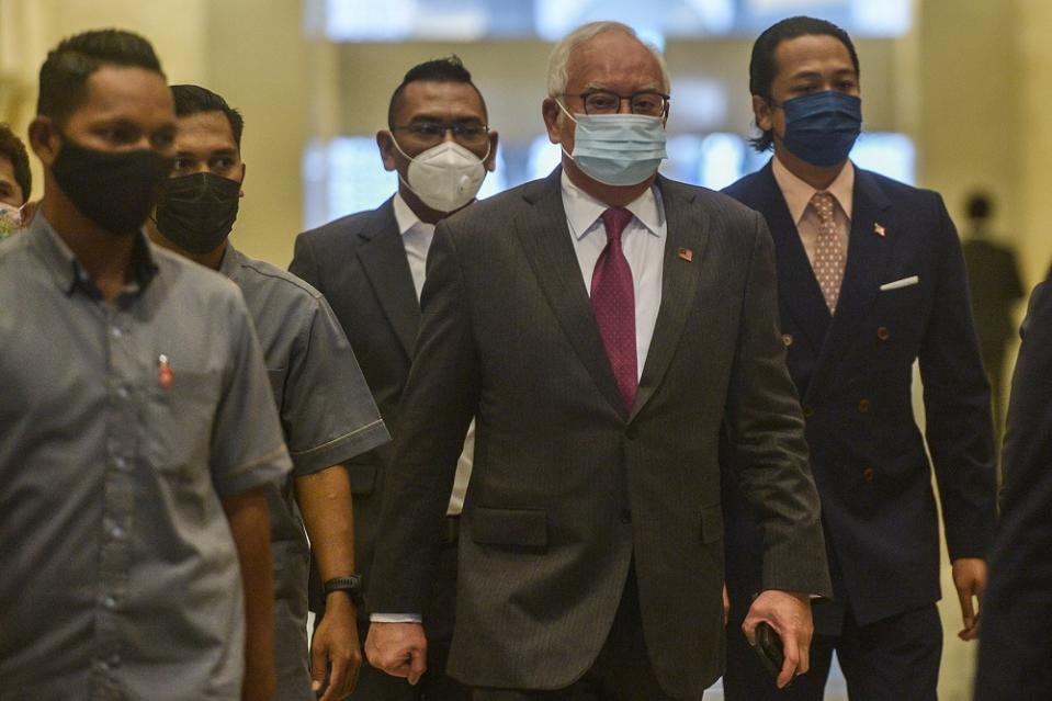 Former prime minister Datuk Seri Najib Razak arrives at the Court of Appeal in Putrajaya April 8, 2021. ― Picture by Miera Zulyana