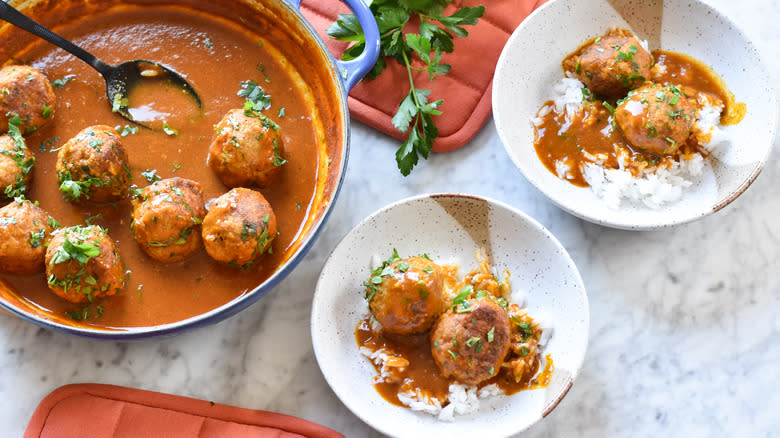 turkey meatballs in curry sauce served from pot