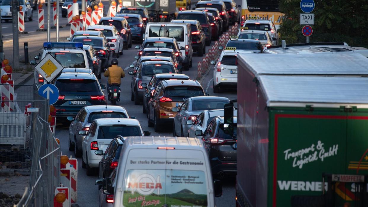 Nichts geht mehr: In vielen Metropolen sind verstopfte Straßen inzwischen Alltag.