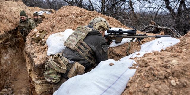 Ukrainian Snipers Hunting Officers Exploit Russian Military Weakness
