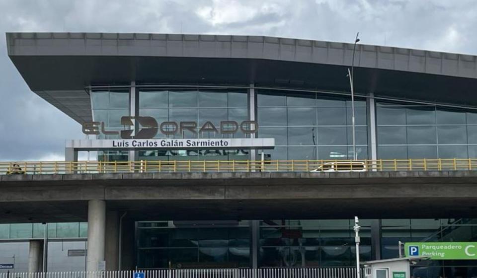 Fachada del Aeropuerto El Dorado de Bogotá (Colombia). Foto: Valora Analitik