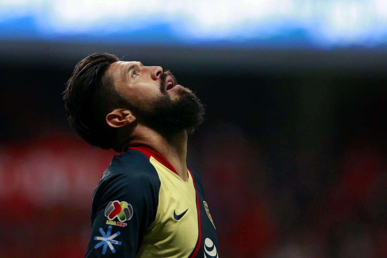 TOLUCA, MEXICO - NOVEMBER 29: Oribe Peralta of America reacts during the quarter finals first leg match between Toluca and America as part of the Torneo Apertura 2018 Liga MX at Nemesio Diez Stadium on November 29, 2018 in Toluca, Mexico. (Photo by Mauricio Salas/Jam Media/Getty Images)