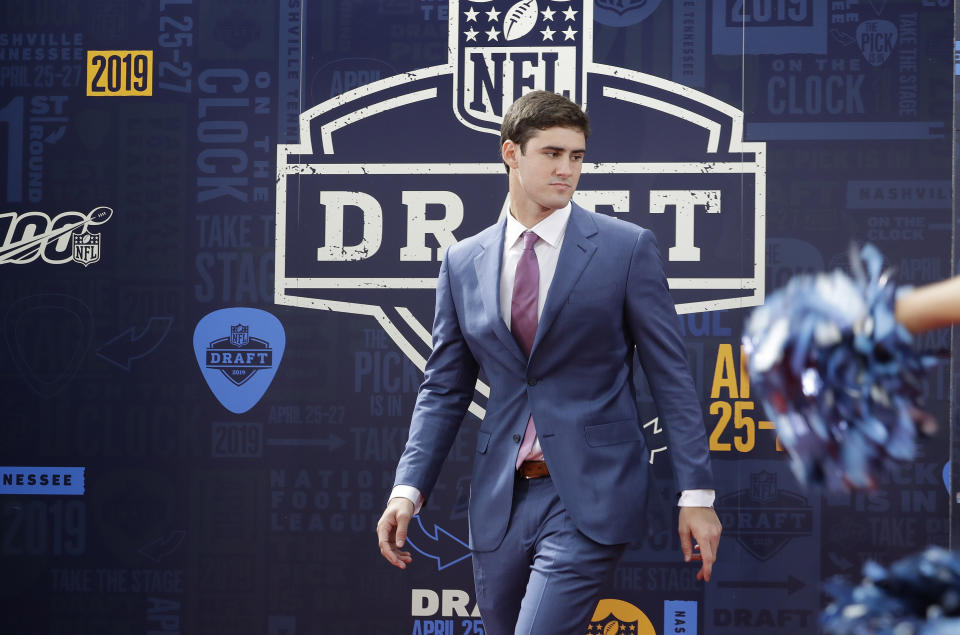 Duke quarterback Daniel Jones walks the red carpet ahead of the first round at the NFL football draft, Thursday, April 25, 2019, in Nashville, Tenn. (AP Photo/Steve Helber)