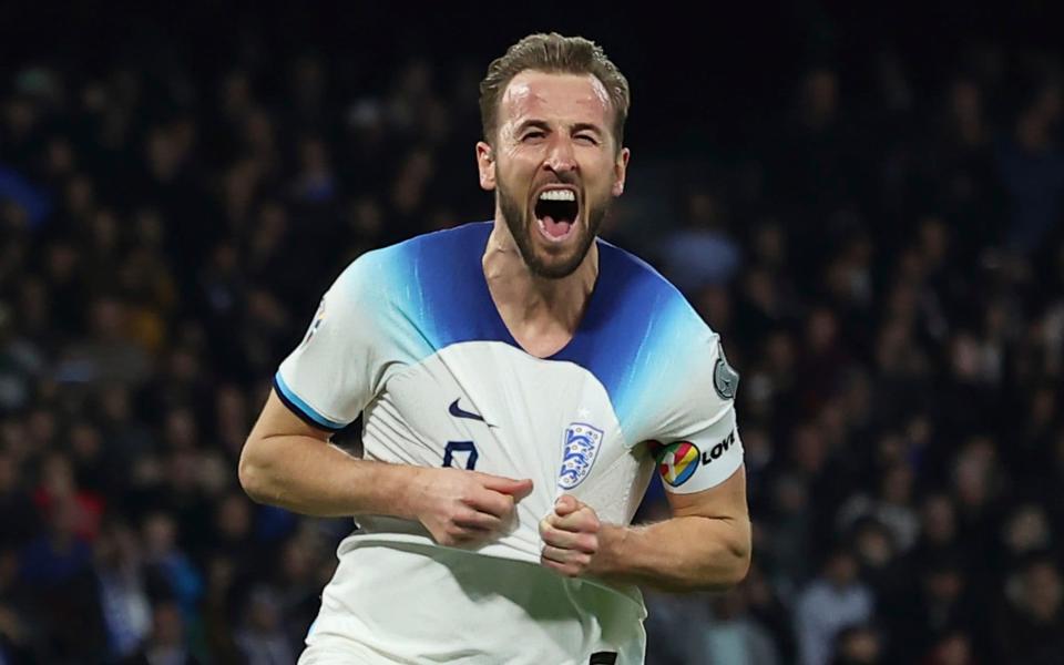 Harry Kane celebrates scoring his penalty - Jude Bellingham imperious but Harry Maguire caught out - LaPresse/Alessandro Garofalo