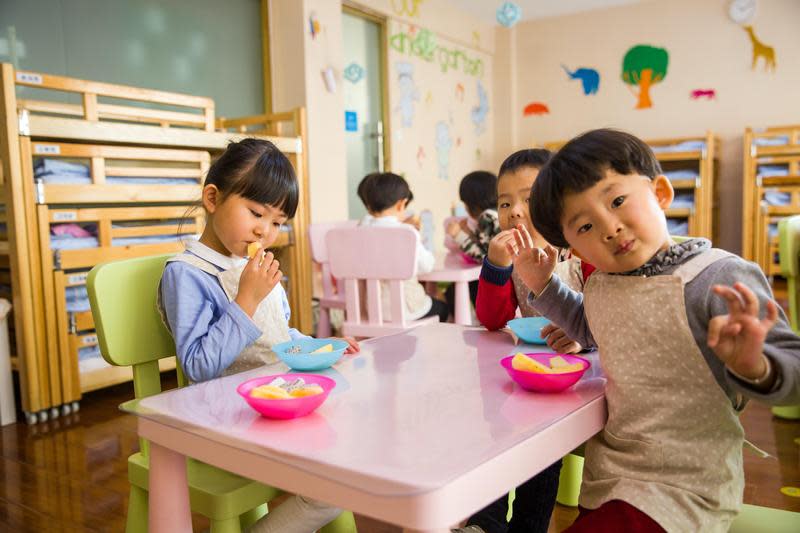 因疫情緣故，台灣一家幼稚園限制僅能1位家長代表參加畢業典禮。（示意圖，pexels提供）