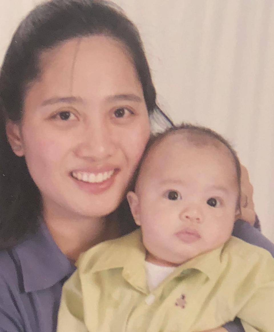 Carlos as an infant with their mother, Iresa.