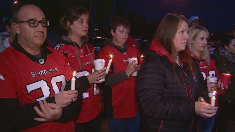 'Such a senseless act:' Slain Calgary Stampeder Mylan Hicks remembered in vigil at McMahon Stadium