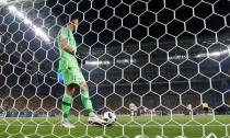 Soccer Football - World Cup - Group H - Poland vs Colombia - Kazan Arena, Kazan, Russia - June 24, 2018 Poland's Wojciech Szczesny looks dejected after conceding the third goal REUTERS/Toru Hanai