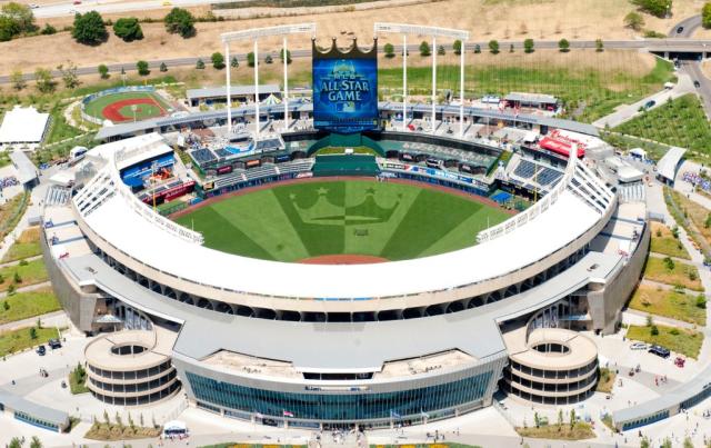 News chopper busts gamers using Royals scoreboard to play Mario