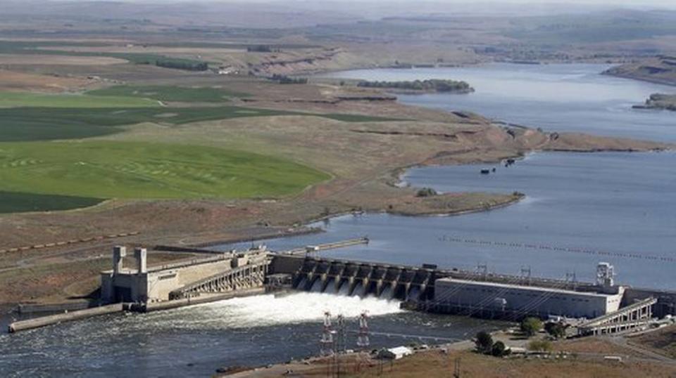 Ice Harbor Dam on the Snake River, seen from the air near Pasco.