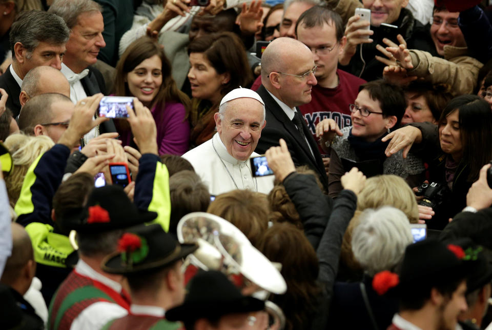 Pope Francis arrives to lead the general audience in Paul VI Hall at the Vatican December 7, 2016. REUTERS/Max Rossi