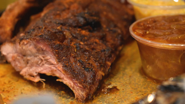 Memphis-style ribs with sauce