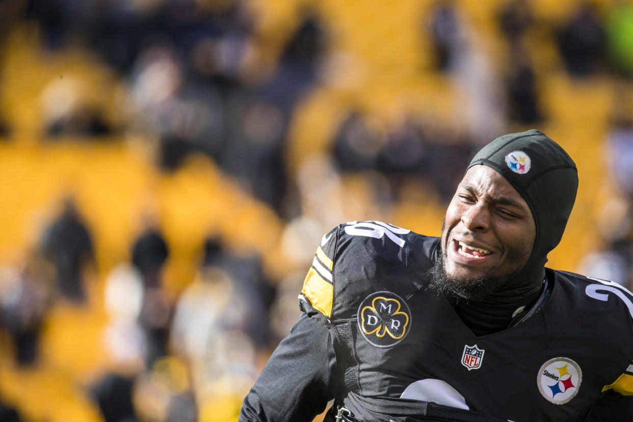 Le’Veon Bell won’t play a down of football in 2018 for the Pittsburgh Steelers as he and the team couldn’t resolve their contractual dispute. (Getty)