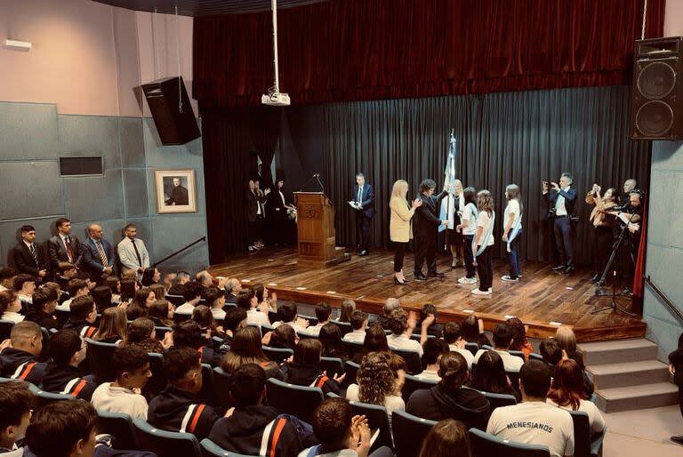 Javier Milei inauguró el ciclo lectivo en el colegio del que egresó, Cardenal Copello