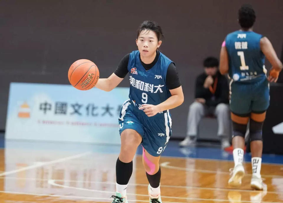 美和科大許可微22分9籃板6抄截。大會提供