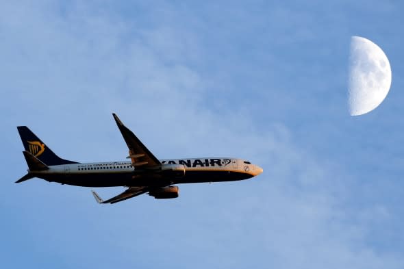 Ryanair to cut check-in charges