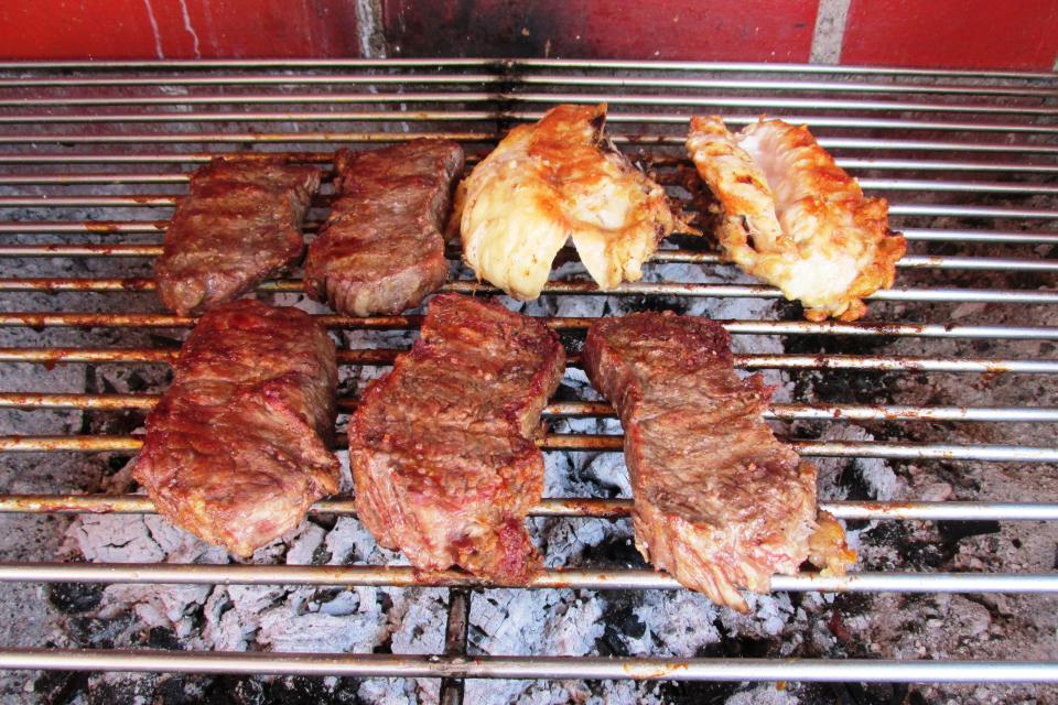 CARNE A LA PARRILLA