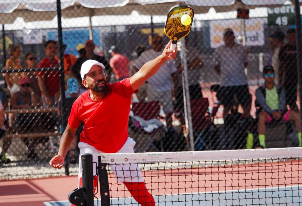 The team said Julio Rivera, a certified tennis and pickleball instructor, will be the head coach for the Orlando Squeeze.