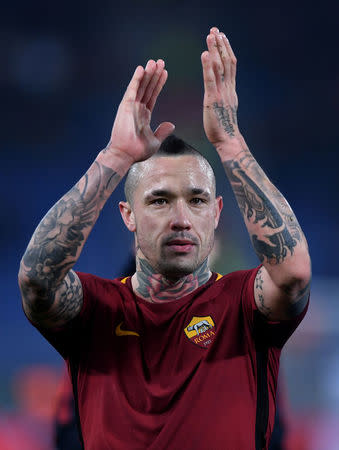 Soccer Football - Champions League - Roma vs Qarabag - Stadio Olimpico, Rome, Italy - December 5, 2017 Roma's Radja Nainggolan applauds the fans after the match REUTERS/Alberto Lingria