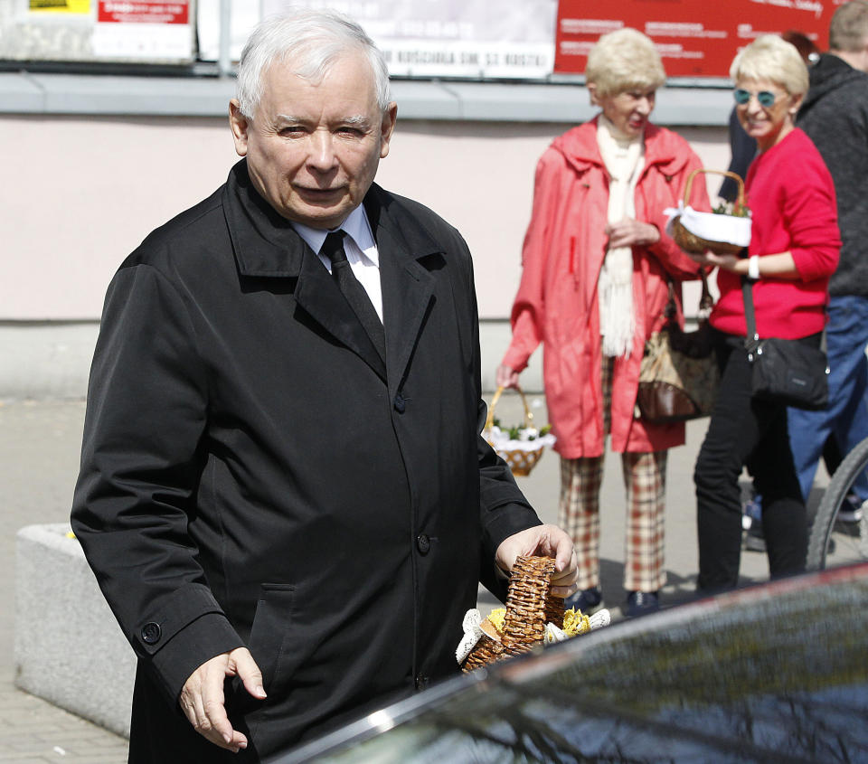 Jaroslaw Kaczynski, the leader of Poland's conservative ruling party, takes part in a Polish tradition of taking a basket to church for a blessing in Warsaw, Poland, Saturday, April 20, 2019.(AP Photo/Czarek Sokolowski)