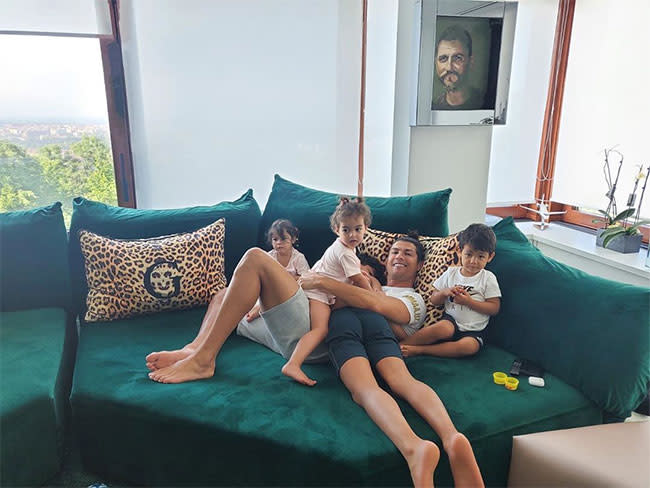 Cristiano-Ronaldo-playroom-sofa