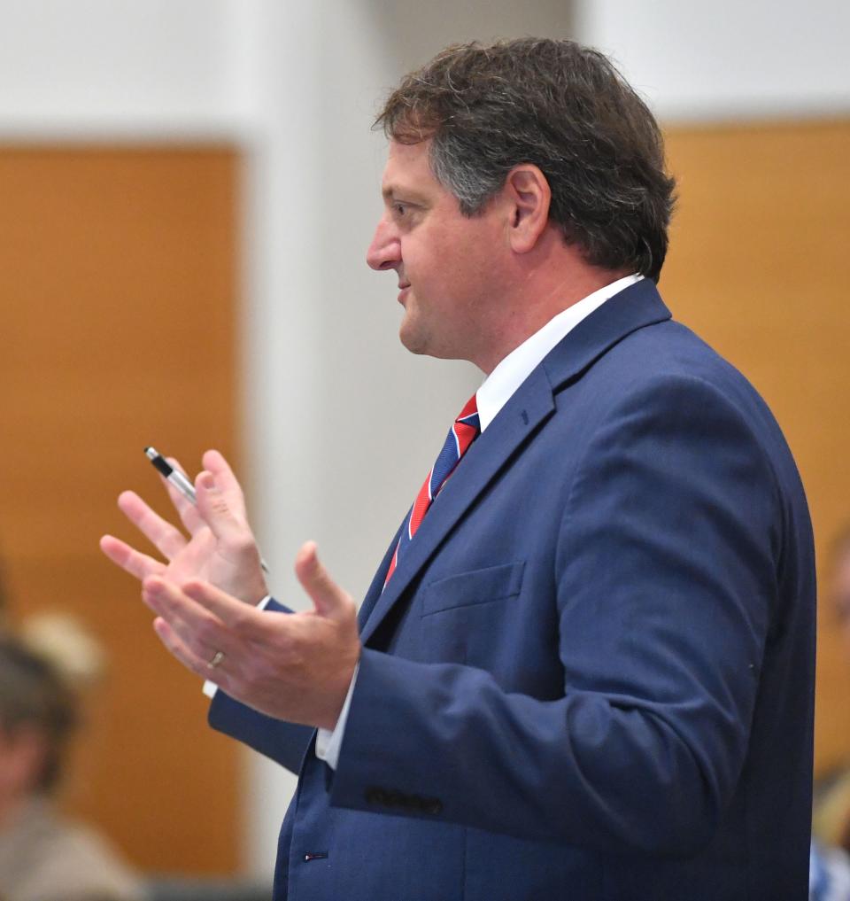 Defense attorney for Ralph Williams, Jervis Wise, cross-examines witness Jamaine Brown after Brown described how his brothers killed Amber Woods in 2006. Williams is on trial for first degree murder Wednesday, Sept. 13, 2023 at the Manatee County Courthouse in Bradenton.