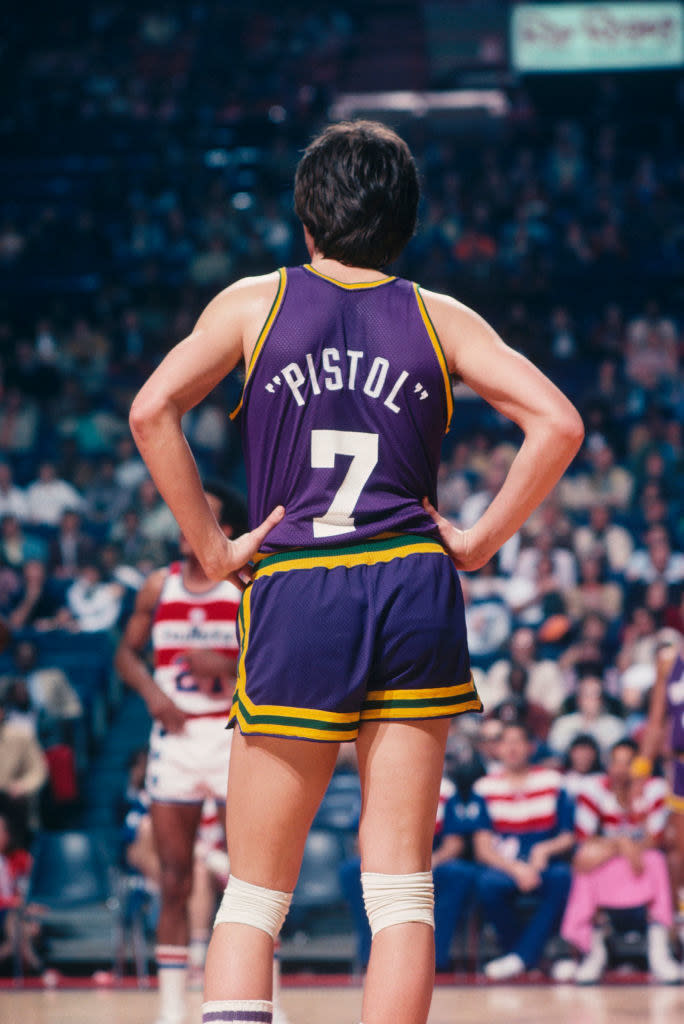The back of Pistol Pete, showing his jersey, which says, "Pistol"