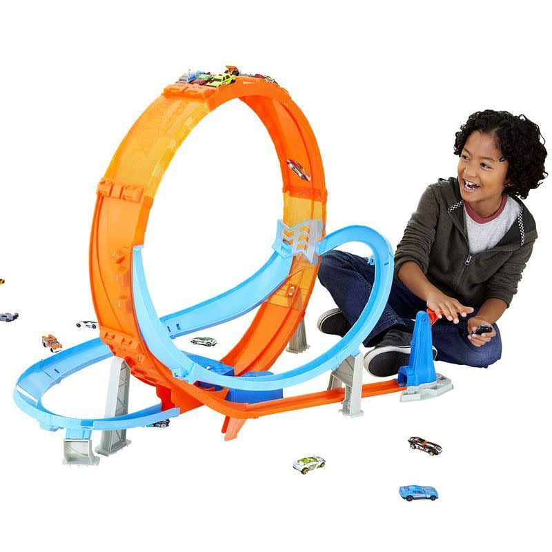 45) Hot Wheels Loop Track