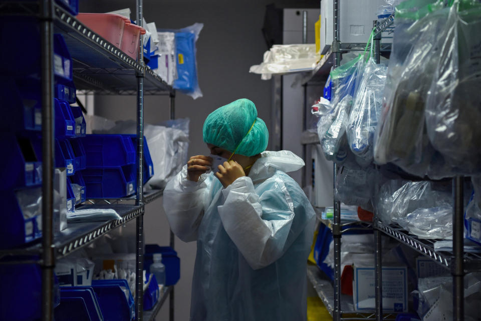 Image: Coronavirus disease (COVID-19) patients are treated in Houston (Callaghan O'Hare / Reuters)