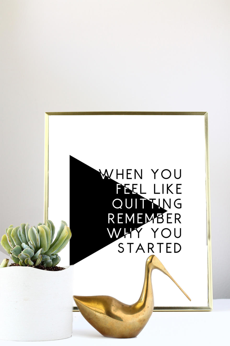 “When you feel like quitting, remember why you started” free print. Download it at http://squirrellyminds.com/2016/04/12/printable-black-and-white-typography-art/