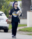 <p>Kelly Osbourne takes her pup to pick up groceries on Sunday in L.A.</p>