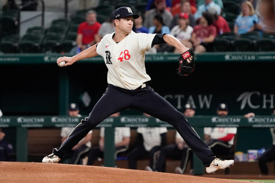 Texas Rangers starting pitcher Jacob deGrom