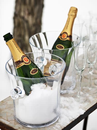 <p>Don't throw away sparkling wine or champagne that's gone flat. Restore the bubbles by dropping a raisin or two into the bottle. The natural sugars will work magic.</p>