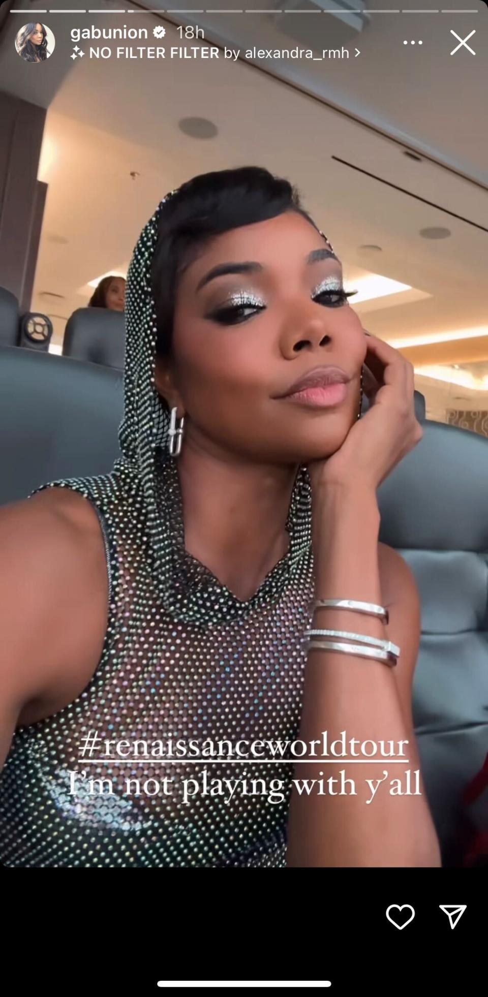 Gabrielle Union takes a selfie at Beyonce's LA concert. (@gabunion on Instagram)