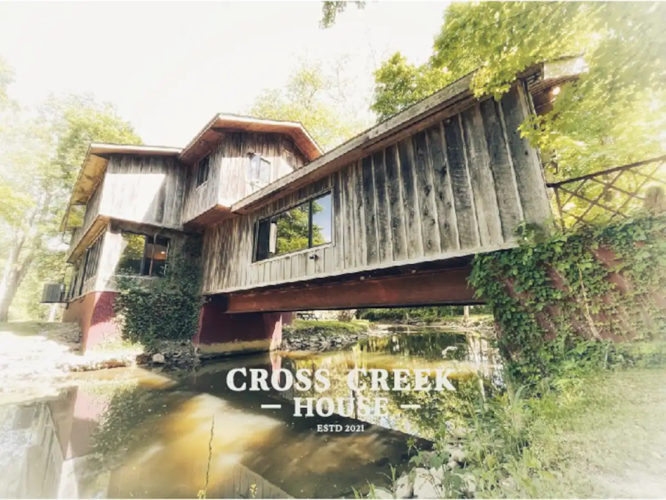 Cross Creek located in New Albany, Ohio.