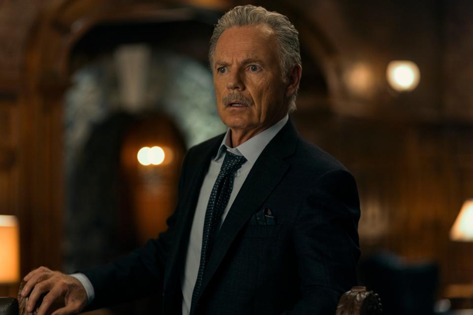 The Fall of the House of Usher. Bruce Greenwood as Roderick Usher in episode 101 of The Fall of the House of Usher. Cr. Eike Schroter/Netflix © 2023