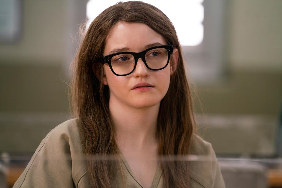 Julia Garner como Anna Delvey en '¿Quién es Anna?'. Cr. Nicole Rivelli/Netflix © 2021