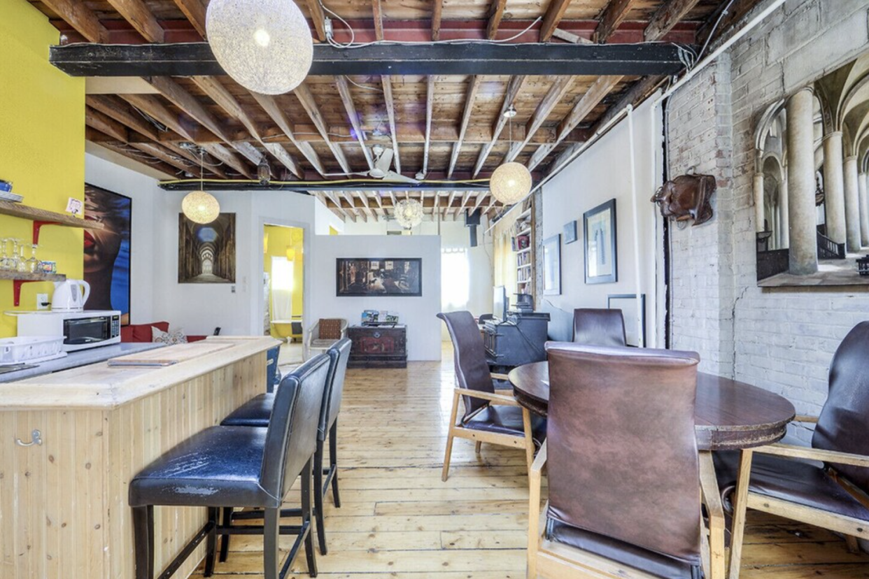 Unique Garage Loft in Dundas West